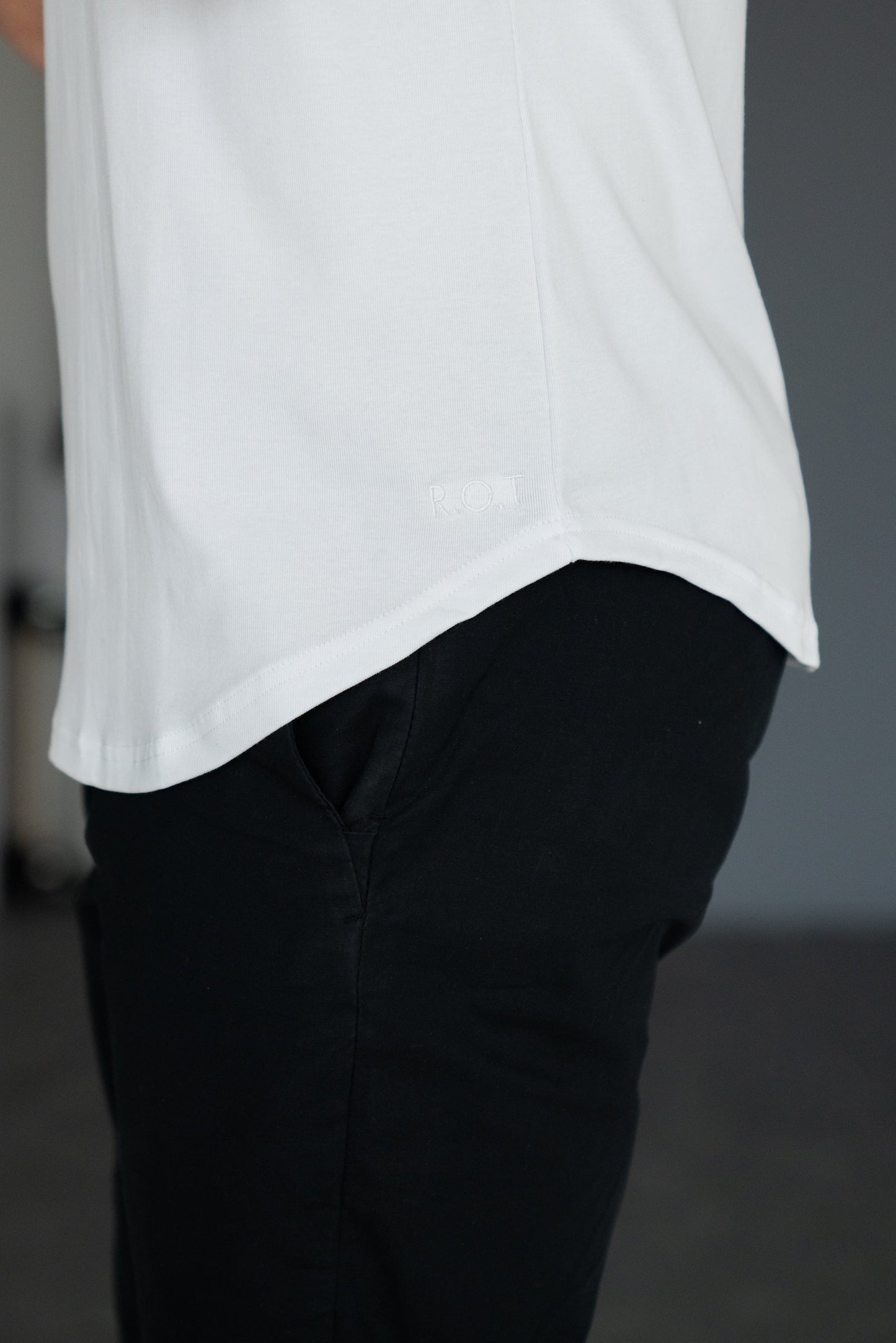 Curve V-Neck T-Shirt: Granite