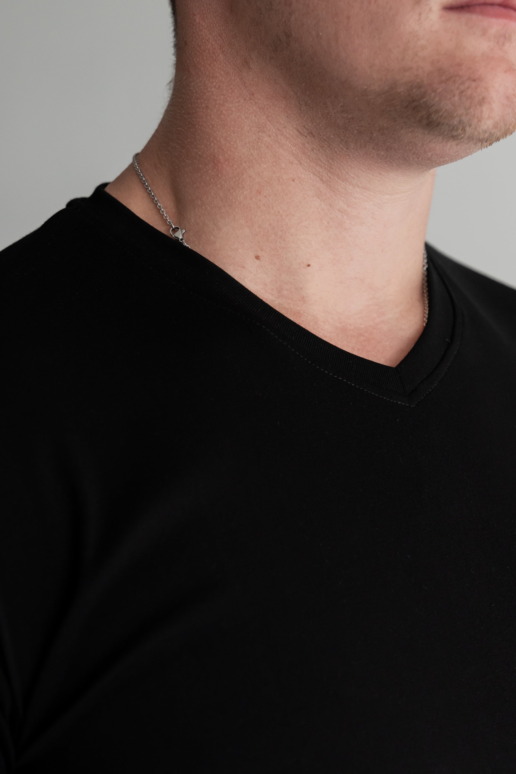 Classic V-Neck T-Shirt: Black - Rule Of Threads
