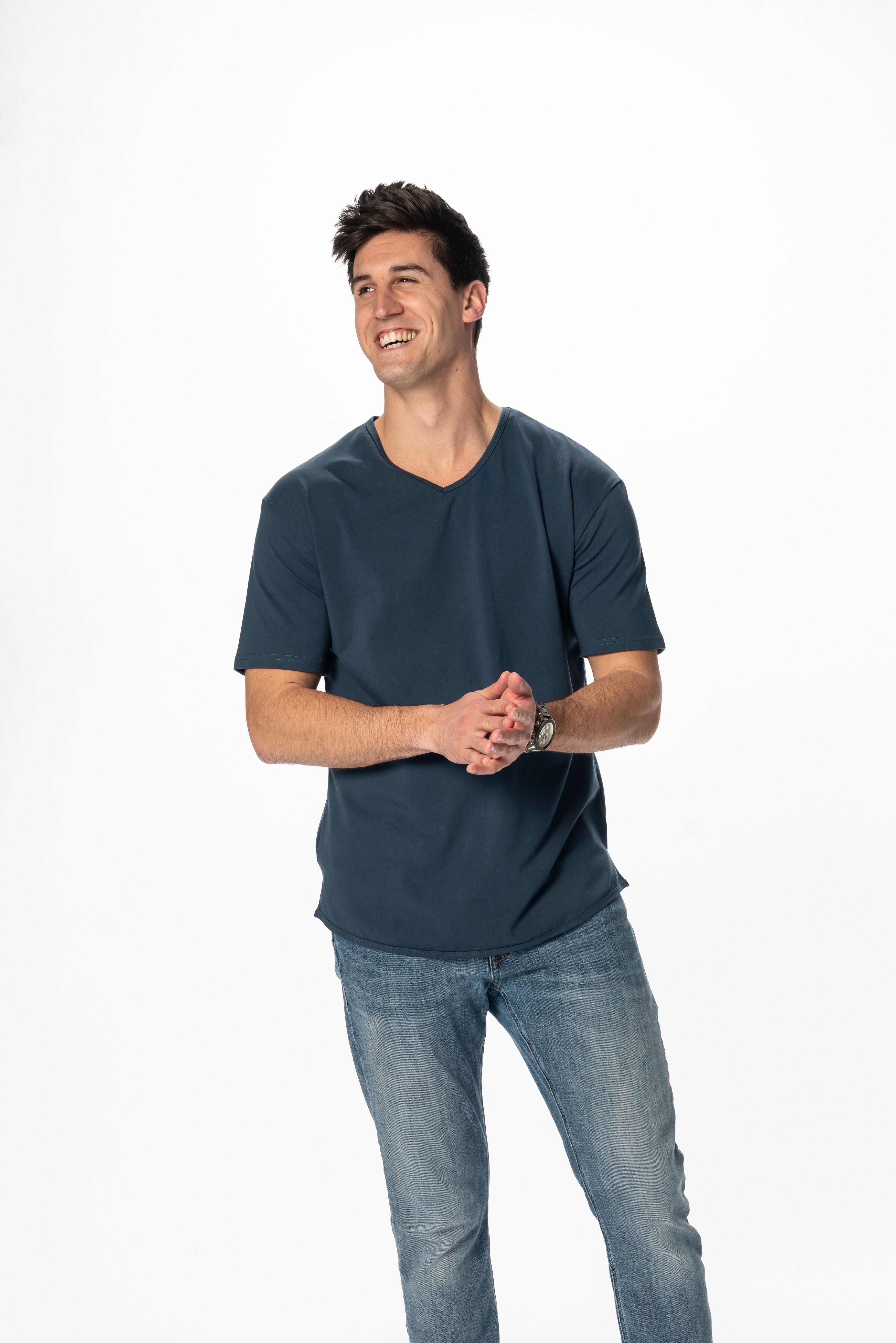 Curve-Split V-Neck T-Shirt: Coastal Blue
