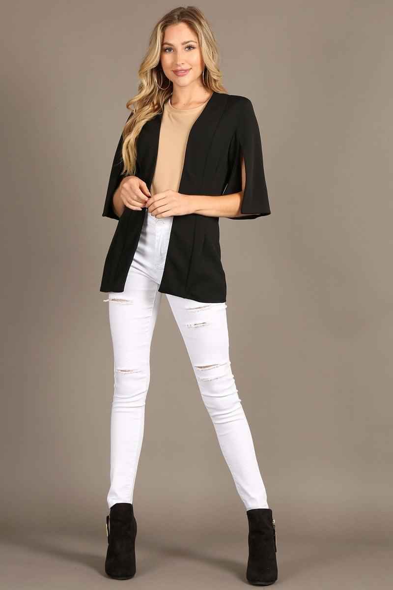 1245 Solid open coat with slit sleeves and a loose fit.