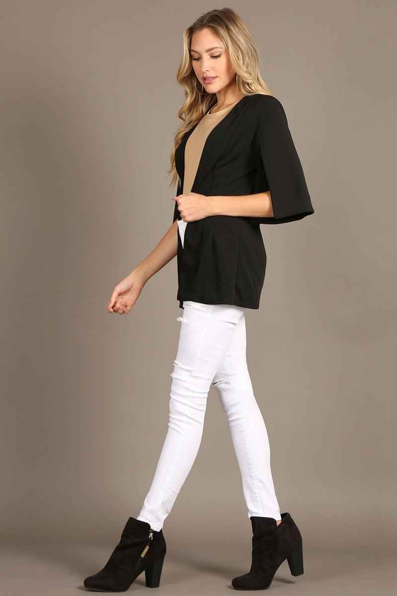 1245 Solid open coat with slit sleeves and a loose fit.