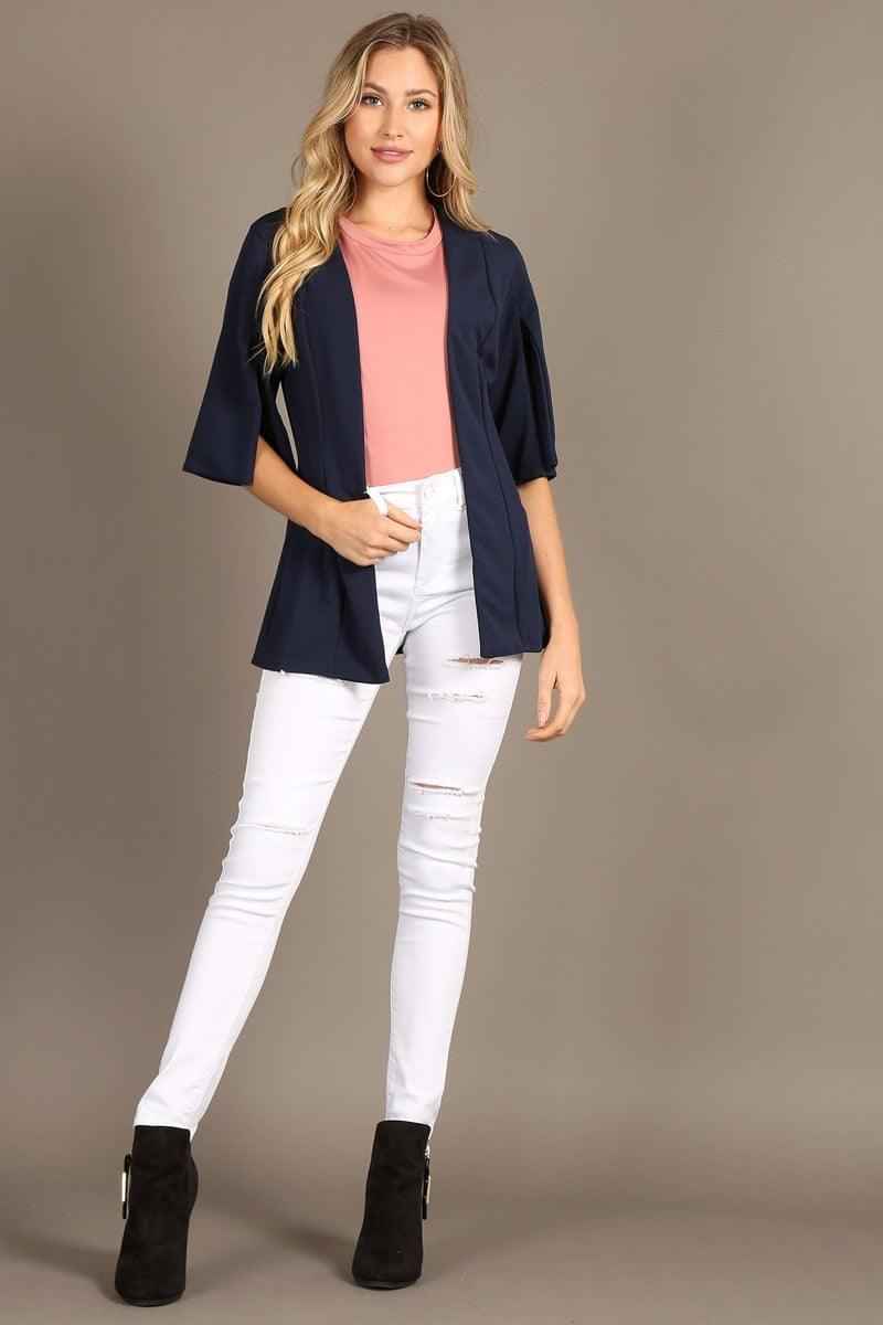 1245 Solid open coat with slit sleeves and a loose fit.