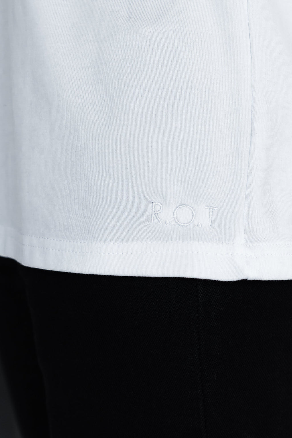 Classic V-Neck T-Shirt: Apricot