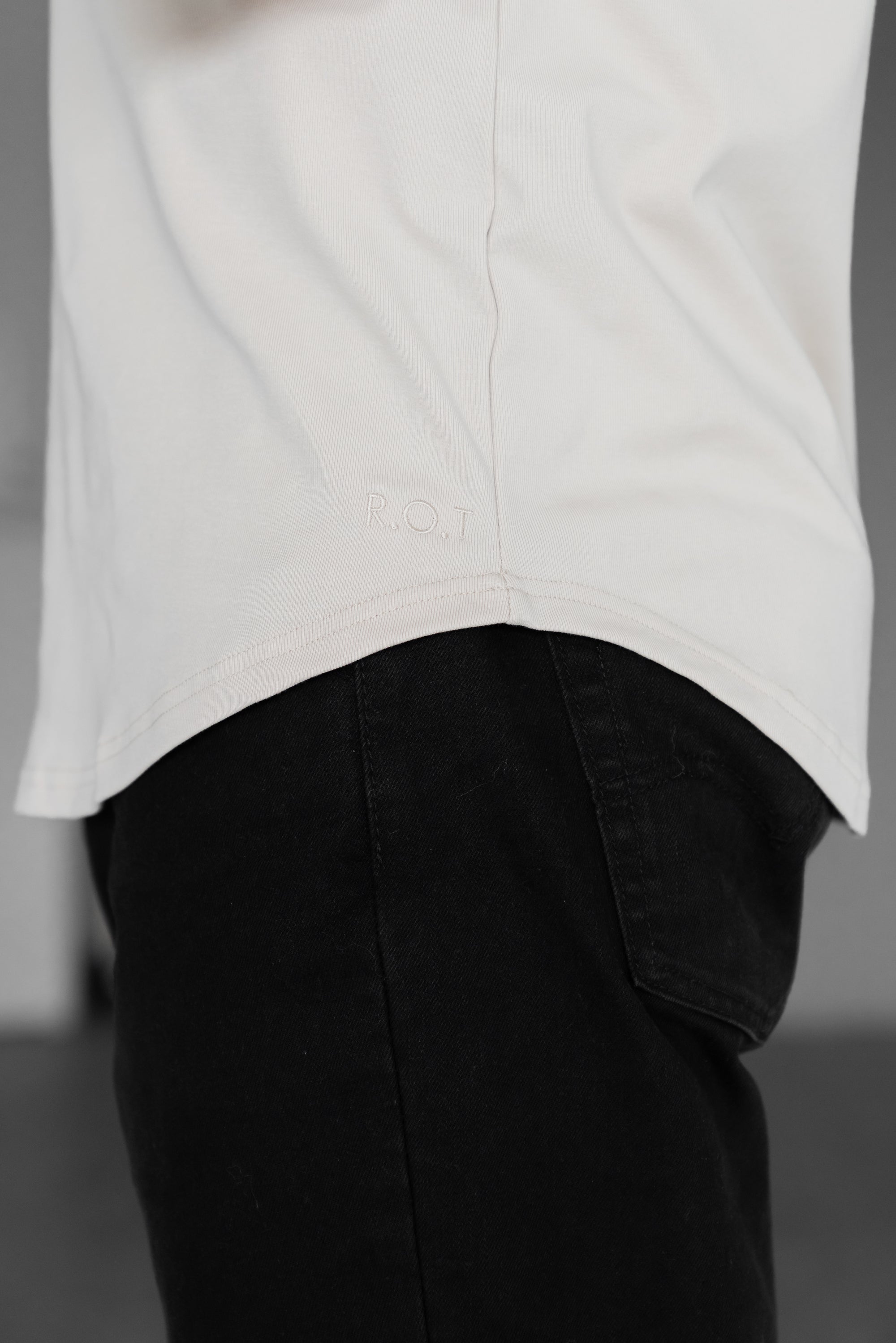 Curve V-Neck T-Shirt: Black