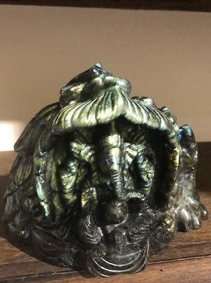 Ganesh Hand crafted in Labradorite 3716kg