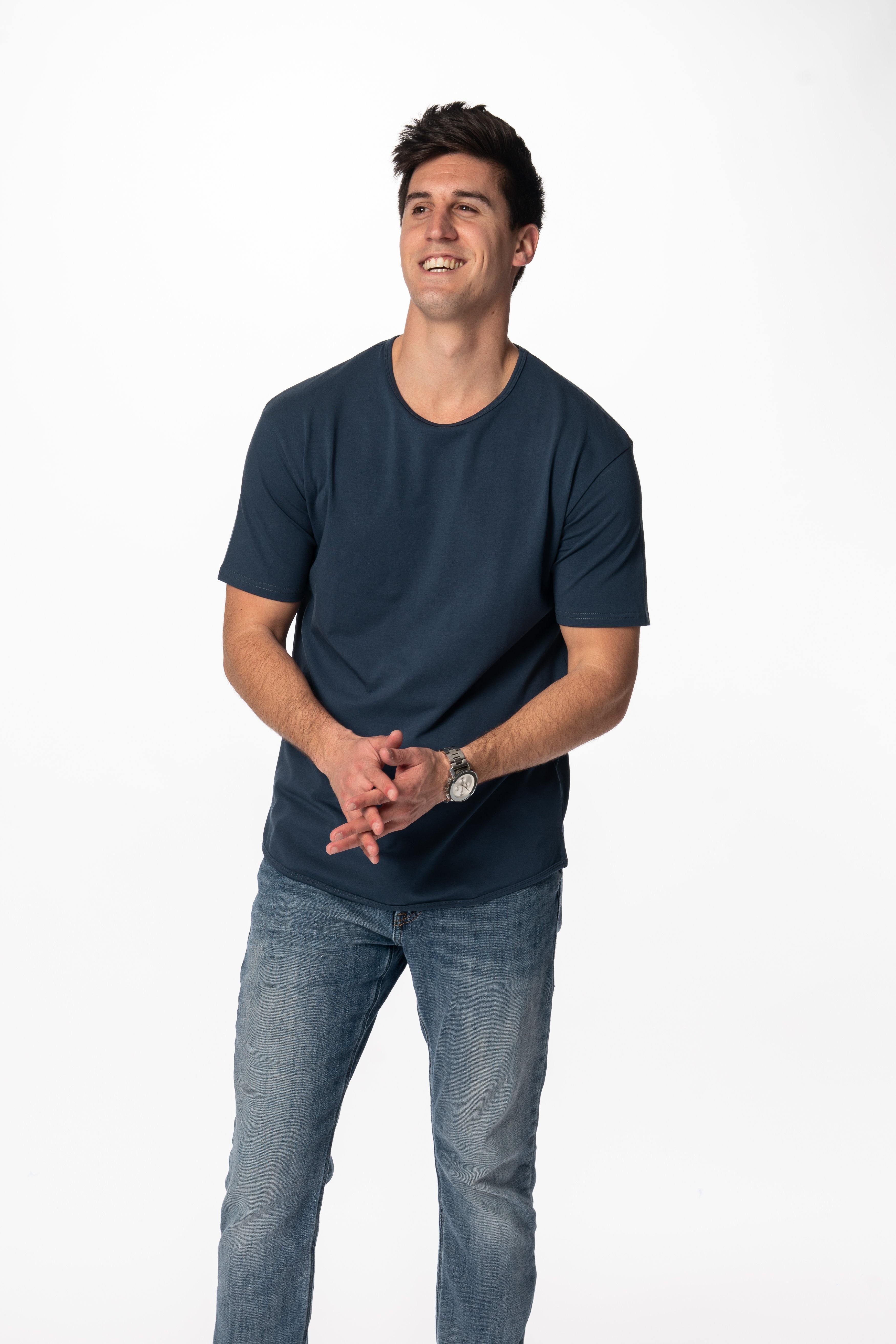 Curve-Split Henley T-Shirt: Khaki Green