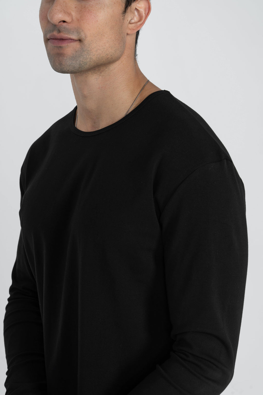 L/S Curve Crew: Black - Rule Of Threads