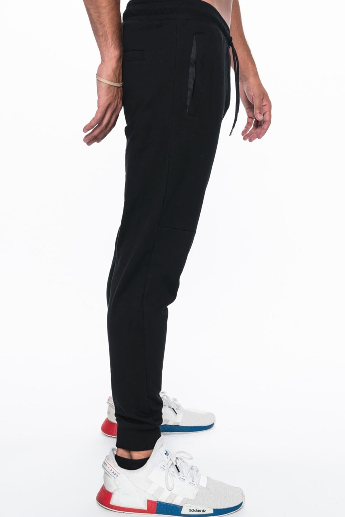 The Jogger: Black - Rule Of Threads