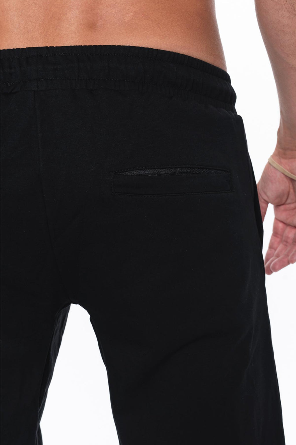 The Jogger: Black - Rule Of Threads